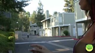 A blonde tennis player gets seduced by a friend and then they eat their vaginas