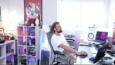 Adult Influencer Ivy Ireland Tries Out A Fucking Machine During DP Threesome GP3472