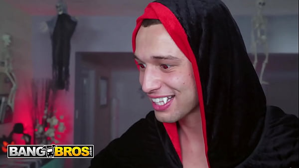 BANGBROS – Kay Lovely And Valerica Steele’s Halloween Hookup Gets Wild With A Visit From Count Dickula