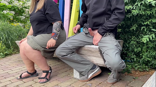 Fat MILF’s skillful hands helped me cum in the park