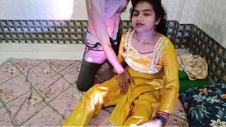 Indian Wife Hot Sex in Yellow Dress & Maroon Top – Real Couple