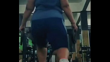JANA na academia crescendo a bunda