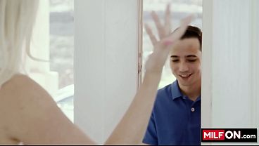 MILFON.com presents: Pleasing Mommy – real sex with MILF Slimthick Vic & Ricky Spanish