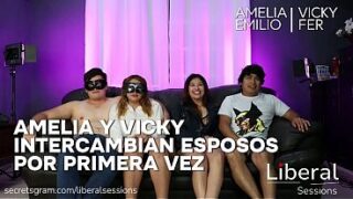 NOVIA COMPLACE A SU NOVIO HACIENDO UN INTERCAMBIO DE PAREJA