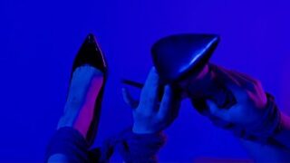 Ravena Begs You To Take Off Her High Heels And Reveal Her Precious Feet