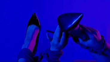 Ravena Begs You To Take Off Her High Heels And Reveal Her Precious Feet