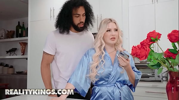 REALITY KINGS – Jenna Starr, James Angel – Mother’s Day 10-40 min