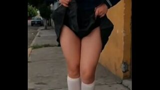 SI ASI DE BIEN SE MUEVE BAILANDO PARA SUS REDES IMAGINATE COMO LO HACE CUANDO ENTREGA EL CULO!!! Quieres Verla Cogiendo??? Mira sus Videos En Este Canal!!!