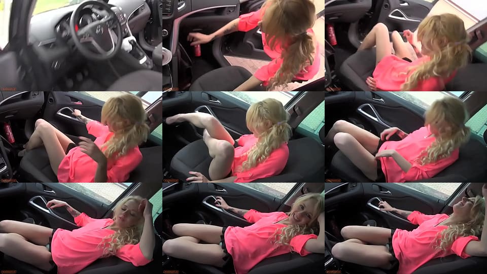 Sweet blonde fucked in car 26 sec